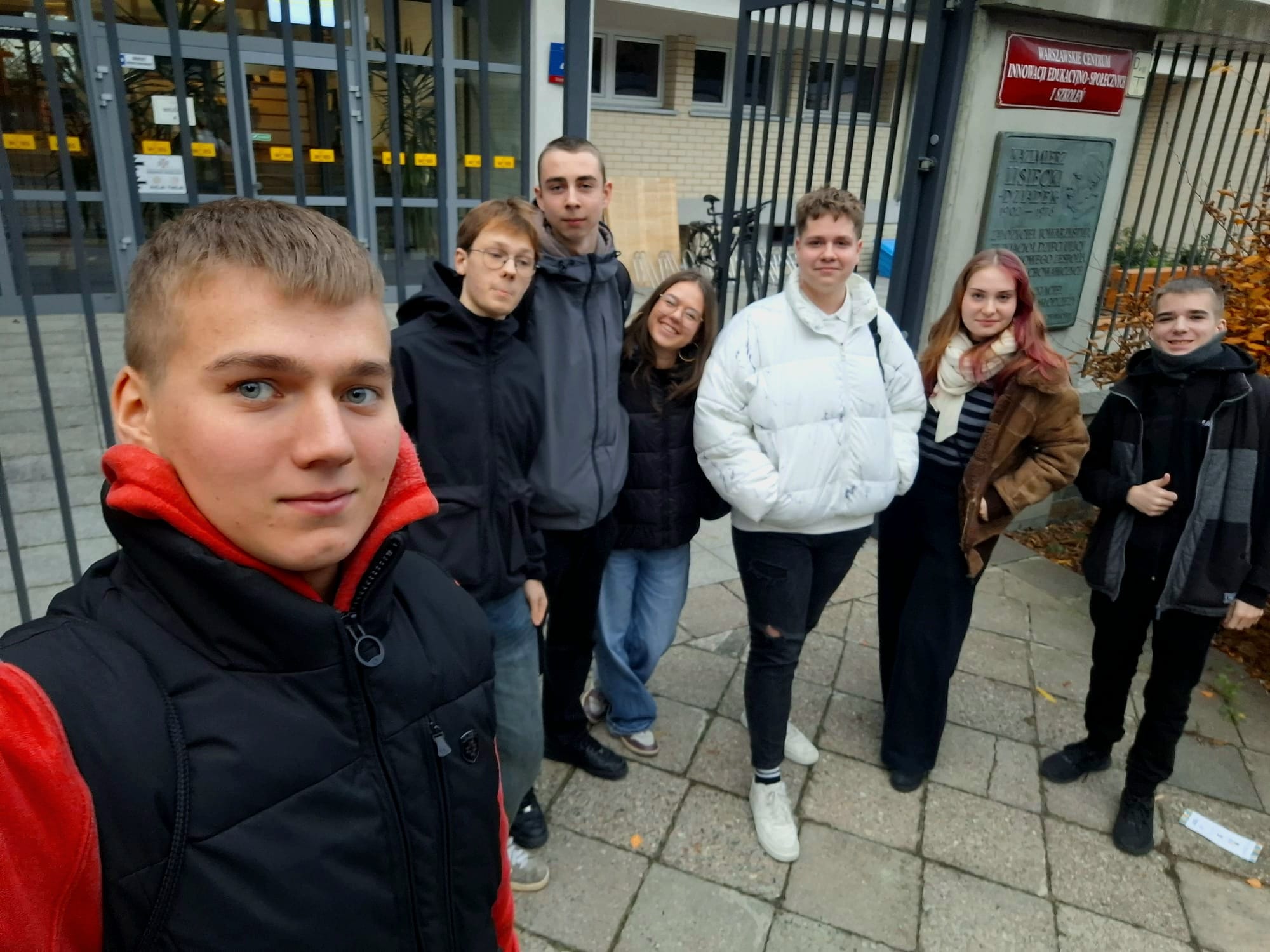 „Głos uczniów w centrum uwagi – działania naszej szkoły w projekcie Szkoła samorządności uczniowskiej”