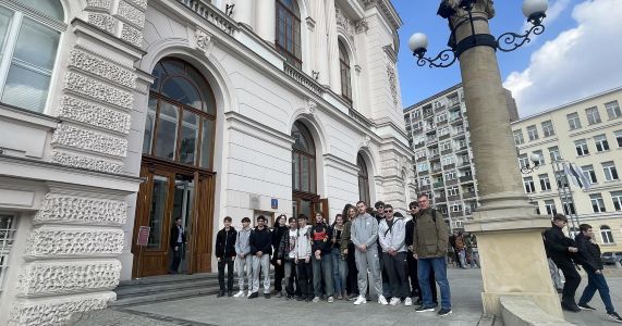 Ze szkolnej ławki na uczelnię – wyjątkowe zajęcia na Politechnice Warszawskiej